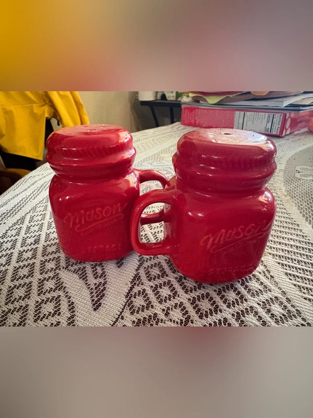 Red Mason Jar Ceramic Salt and Pepper Shaker Set